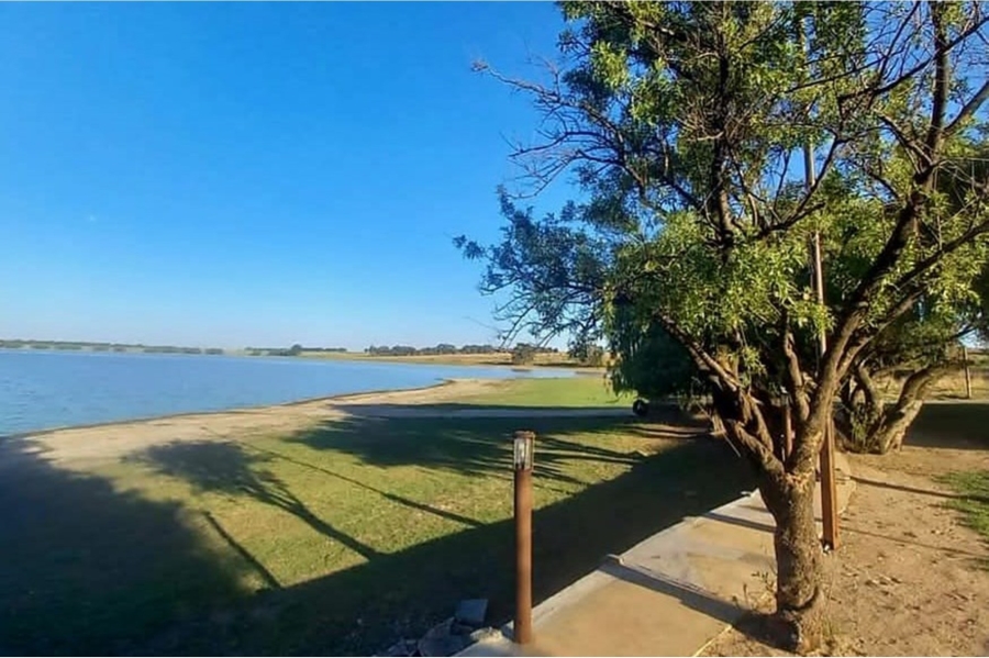 7 Bedroom Property for Sale in Oranjeville Free State